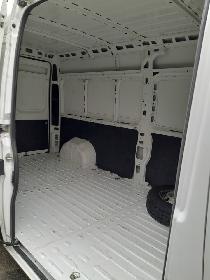 Fourgon grand volume PEUGEOT BOXER 2.2 BlueHDI 350 FT L3H2 Pro: photos 6