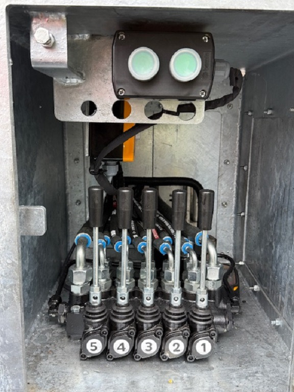 KALEPAR KLP2Y - Semi-remorque porte-voitures: photos 3 KALEPAR KLP2Y - Semi-remorque porte-voitures: photos 3