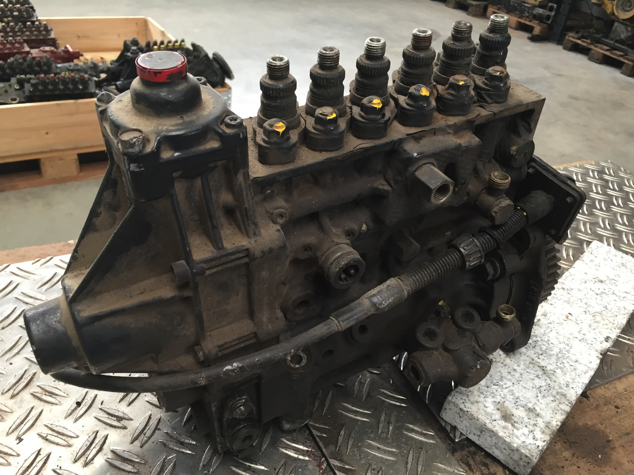 Gebrauchte Einspritzpumpe MAN TGA 2866, LF25, 6 Zylinder, TGA 360, 390, 410 - Pompe à carburant pour Camion: photos 2 Gebrauchte Einspritzpumpe MAN TGA 2866, LF25, 6 Zylinder, TGA 360, 390, 410 - Pompe à carburant pour Camion: photos 2