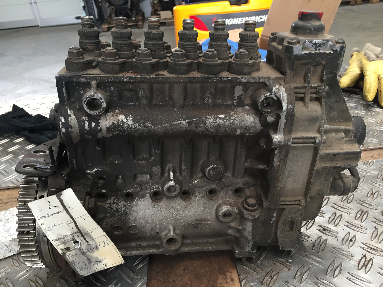 Gebrauchte Einspritzpumpe MAN TGA 2866, LF25, 6 Zylinder, TGA 360, 390, 410 - Pompe à carburant pour Camion: photos 1 Gebrauchte Einspritzpumpe MAN TGA 2866, LF25, 6 Zylinder, TGA 360, 390, 410 - Pompe à carburant pour Camion: photos 1