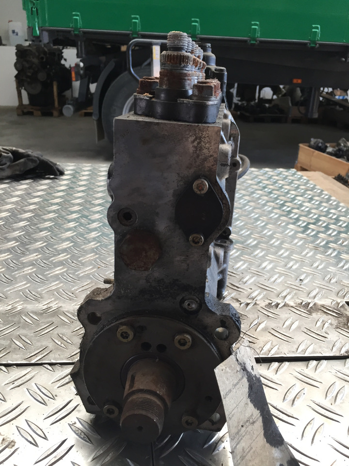 Gebrauchte Elektr. Einspritzpumpe MAN 19.403, F2000, Artikel - Nr. : 51.11103 - 7591 - Pompe à carburant pour Camion: photos 4 Gebrauchte Elektr. Einspritzpumpe MAN 19.403, F2000, Artikel - Nr. : 51.11103 - 7591 - Pompe à carburant pour Camion: photos 4