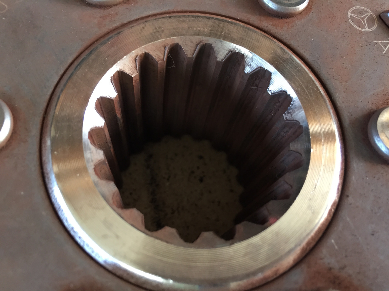 Mécanisme d'embrayage pour Camion Gebrauchte Kupplungsdruckplatte MB Axor 1824, Motor Typ : OM 906 LA, Artikel - Nr. : A 007 250 15 04: photos 10 Mécanisme d'embrayage pour Camion Gebrauchte Kupplungsdruckplatte MB Axor 1824, Motor Typ : OM 906 LA, Artikel - Nr. : A 007 250 15 04: photos 10