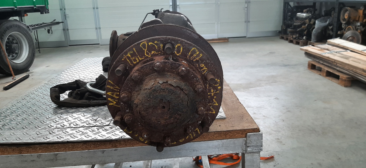 Gebrauchte MAN TGL 8.220, Vorderachse, Artikel - Nr. : 81.35010 - 6274 - Essieu avant pour Camion: photos 3 Gebrauchte MAN TGL 8.220, Vorderachse, Artikel - Nr. : 81.35010 - 6274 - Essieu avant pour Camion: photos 3