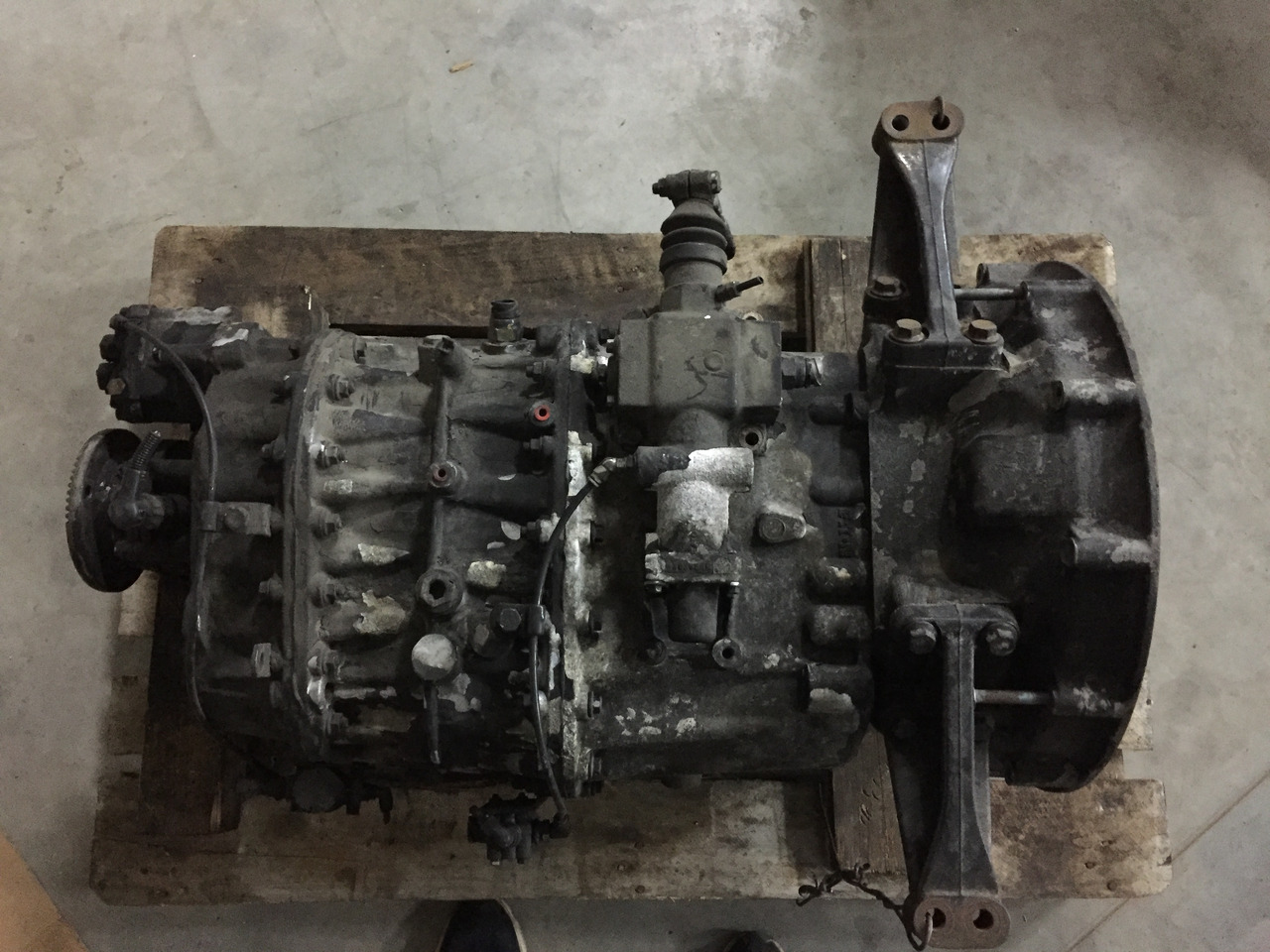 Gebrauchtes Getriebe MAN TGM Typ: ETO FS 8309, Artikel - Nr.: 81.32003 - 6957 - Boîte de vitesse pour Camion: photos 2 Gebrauchtes Getriebe MAN TGM Typ: ETO FS 8309, Artikel - Nr.: 81.32003 - 6957 - Boîte de vitesse pour Camion: photos 2