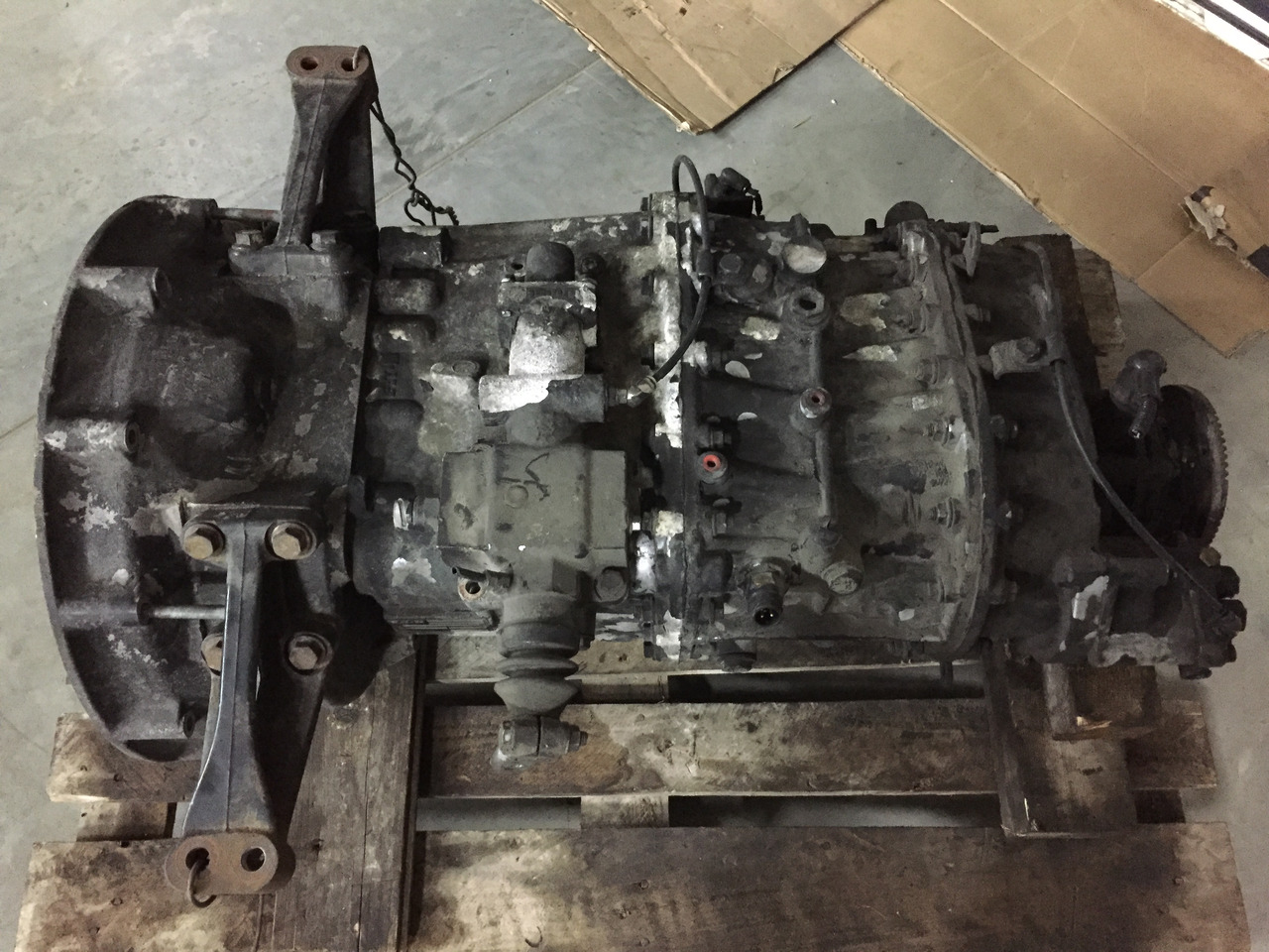 Gebrauchtes Getriebe MAN TGM Typ: ETO FS 8309, Artikel - Nr.: 81.32003 - 6957 - Boîte de vitesse pour Camion: photos 4 Gebrauchtes Getriebe MAN TGM Typ: ETO FS 8309, Artikel - Nr.: 81.32003 - 6957 - Boîte de vitesse pour Camion: photos 4