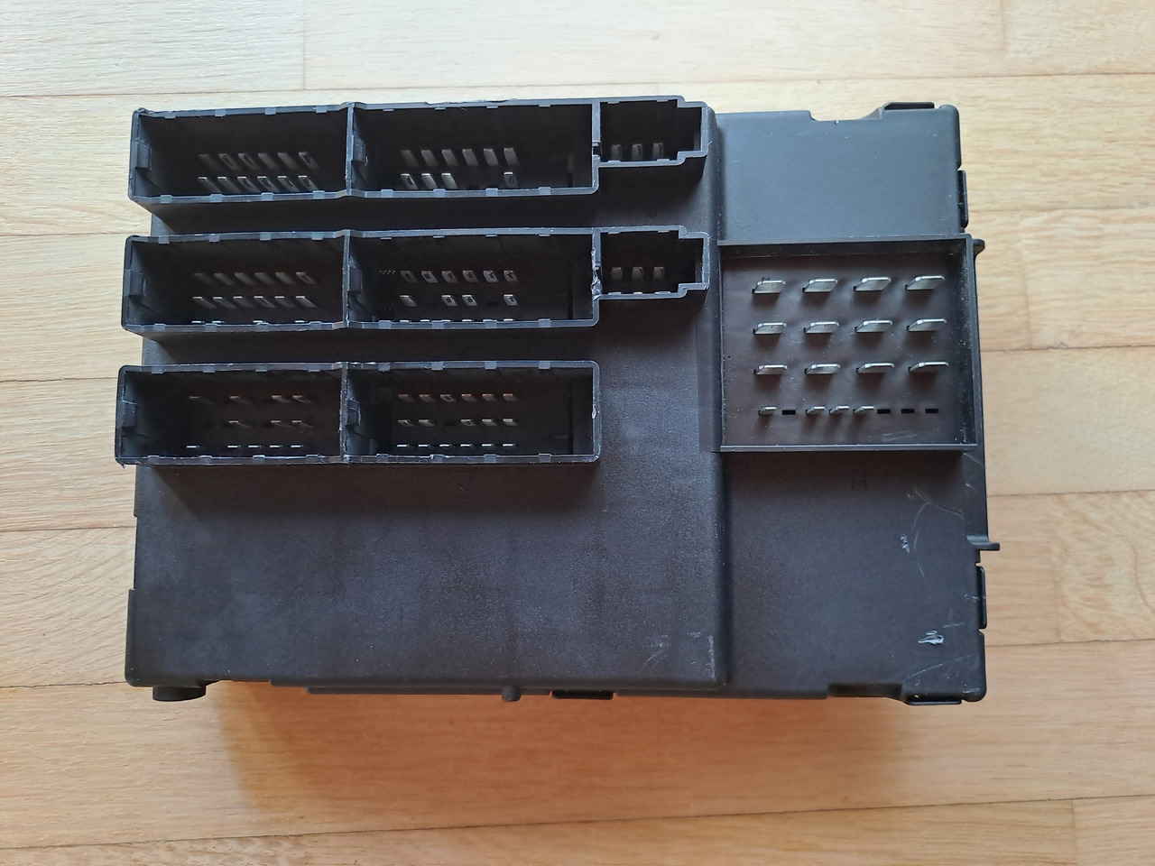 Gebrauchtes MAN TGL / TG2 Steuergerät Zentraler Bordrechner, Artikel - Nr. : 81.25806 - 7096 - Bloc de gestion pour Camion: photos 2 Gebrauchtes MAN TGL / TG2 Steuergerät Zentraler Bordrechner, Artikel - Nr. : 81.25806 - 7096 - Bloc de gestion pour Camion: photos 2