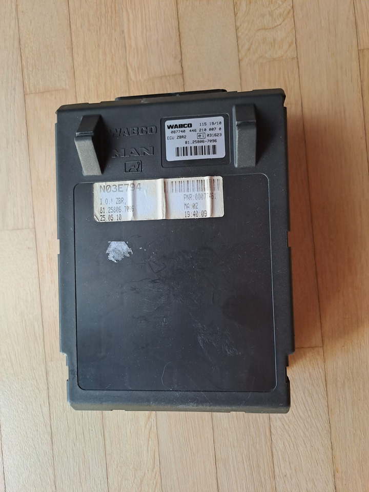 Gebrauchtes MAN TGL / TG2 Steuergerät Zentraler Bordrechner, Artikel - Nr. : 81.25806 - 7096 - Bloc de gestion pour Camion: photos 1 Gebrauchtes MAN TGL / TG2 Steuergerät Zentraler Bordrechner, Artikel - Nr. : 81.25806 - 7096 - Bloc de gestion pour Camion: photos 1