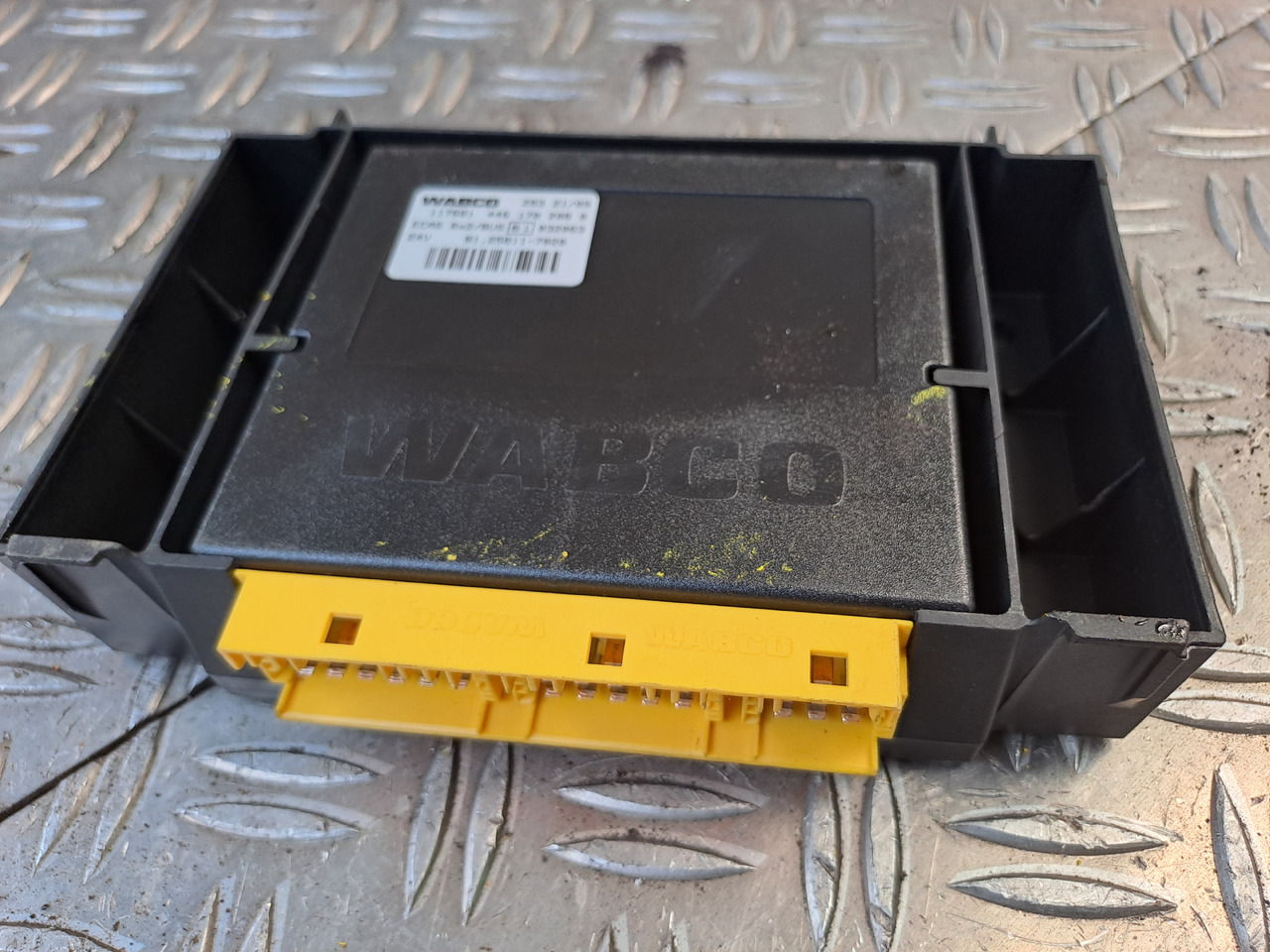 Gebrauchtes MAN TGX 26.440 Steuergerät ECAS Luftfederung, Artikel - Nr.: 81.25811 - 7020 - Bloc de gestion pour Camion: photos 2 Gebrauchtes MAN TGX 26.440 Steuergerät ECAS Luftfederung, Artikel - Nr.: 81.25811 - 7020 - Bloc de gestion pour Camion: photos 2