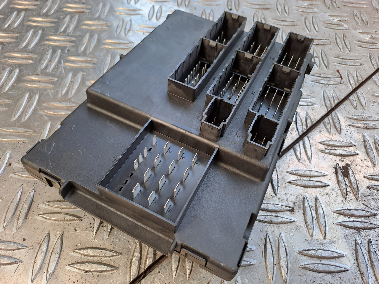 Gebrauchtes MAN TGX 26.440 Steuergerät zentraler Bordrechner, Artikel - Nr.: 81.25806 - 7096 - Bloc de gestion pour Camion: photos 5 Gebrauchtes MAN TGX 26.440 Steuergerät zentraler Bordrechner, Artikel - Nr.: 81.25806 - 7096 - Bloc de gestion pour Camion: photos 5