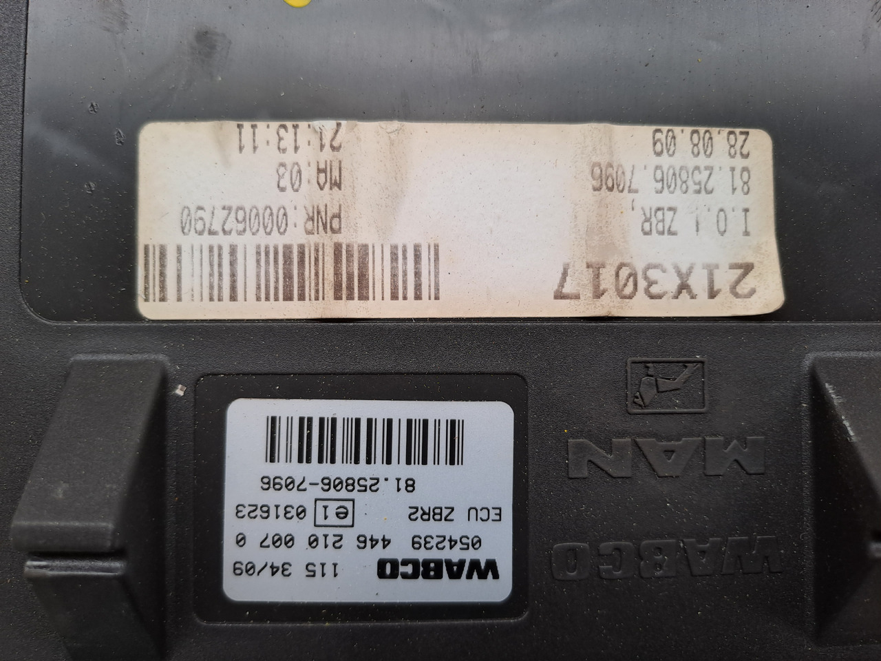 Gebrauchtes MAN TGX 26.440 Steuergerät zentraler Bordrechner, Artikel - Nr. : 81.25806 - 7096 - Bloc de gestion pour Camion: photos 1 Gebrauchtes MAN TGX 26.440 Steuergerät zentraler Bordrechner, Artikel - Nr. : 81.25806 - 7096 - Bloc de gestion pour Camion: photos 1