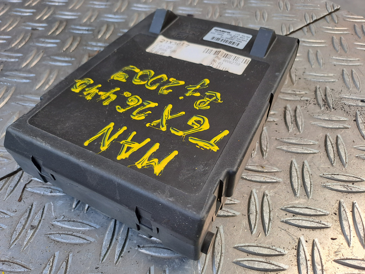 Gebrauchtes MAN TGX 26.440 Steuergerät zentraler Bordrechner, Artikel - Nr.: 81.25806 - 7096 - Bloc de gestion pour Camion: photos 2 Gebrauchtes MAN TGX 26.440 Steuergerät zentraler Bordrechner, Artikel - Nr.: 81.25806 - 7096 - Bloc de gestion pour Camion: photos 2