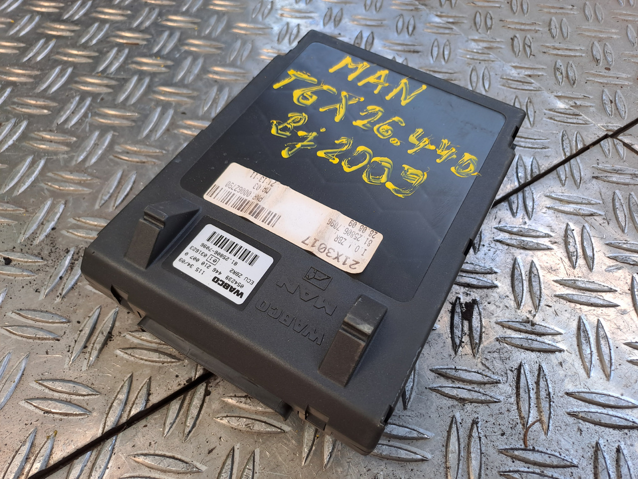 Gebrauchtes MAN TGX 26.440 Steuergerät zentraler Bordrechner, Artikel - Nr.: 81.25806 - 7096 - Bloc de gestion pour Camion: photos 1 Gebrauchtes MAN TGX 26.440 Steuergerät zentraler Bordrechner, Artikel - Nr.: 81.25806 - 7096 - Bloc de gestion pour Camion: photos 1