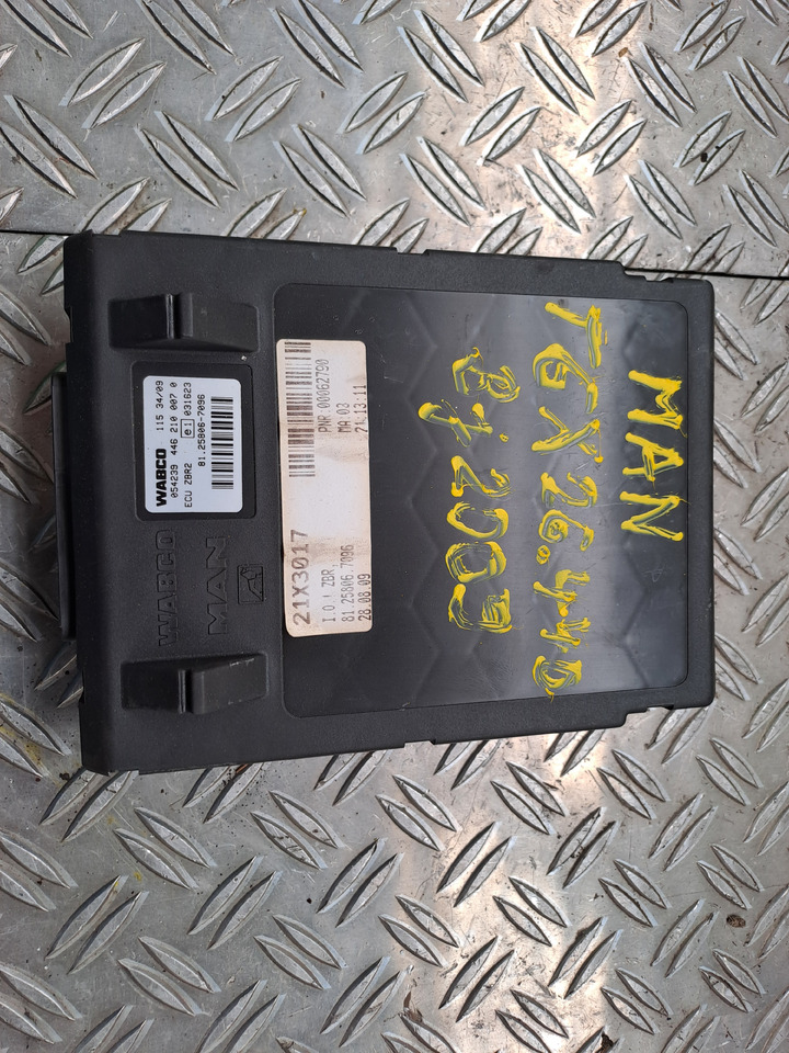 Gebrauchtes MAN TGX 26.440 Steuergerät zentraler Bordrechner, Artikel - Nr. : 81.25806 - 7096 - Bloc de gestion pour Camion: photos 5 Gebrauchtes MAN TGX 26.440 Steuergerät zentraler Bordrechner, Artikel - Nr. : 81.25806 - 7096 - Bloc de gestion pour Camion: photos 5