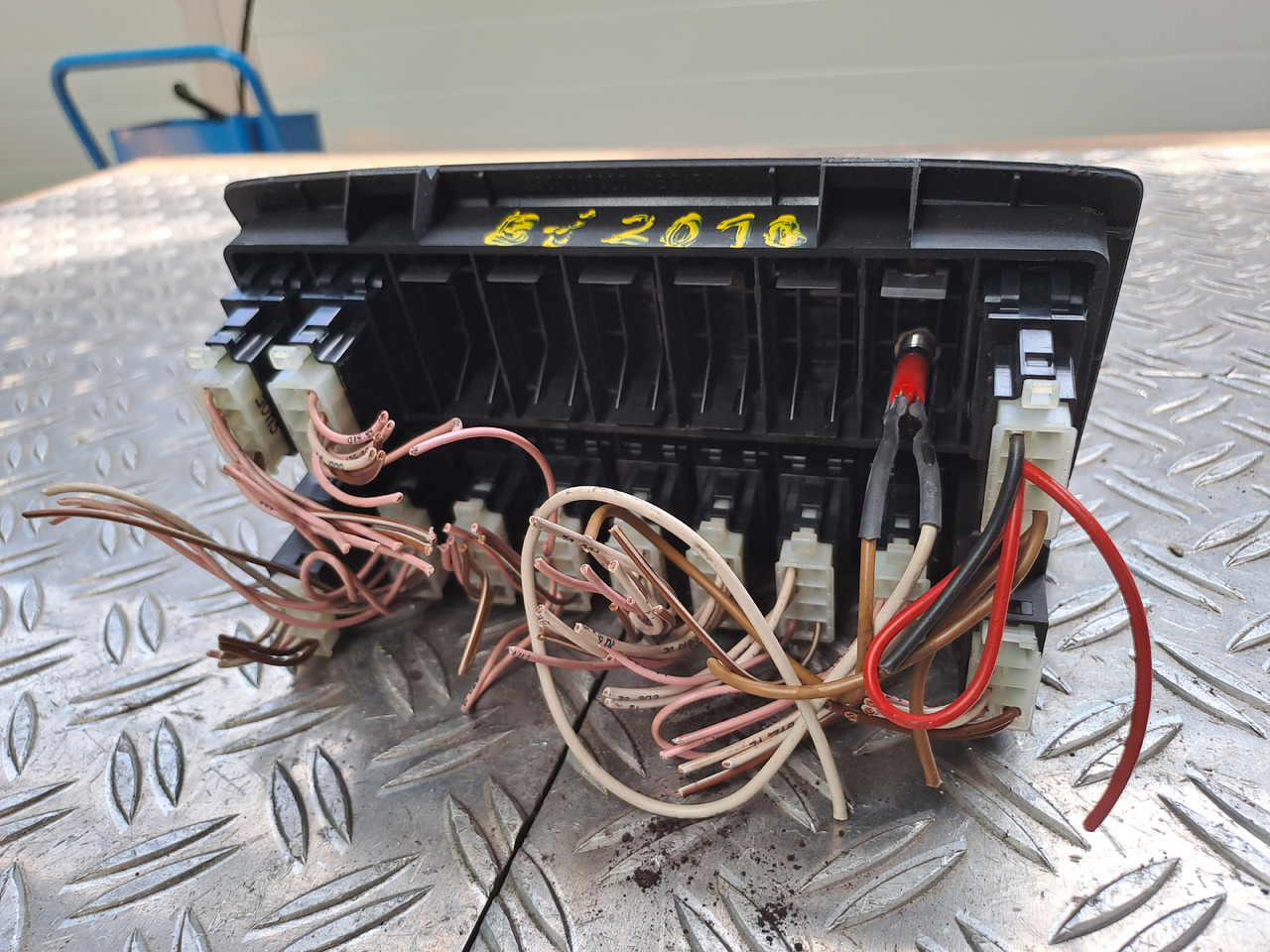 Gebrauchtes MAN TGX 26.480 Steuergerät ECAS Luftfederung , Artikel - Nr. : 81.25525 - 0211 - Bloc de gestion pour Camion: photos 3 Gebrauchtes MAN TGX 26.480 Steuergerät ECAS Luftfederung , Artikel - Nr. : 81.25525 - 0211 - Bloc de gestion pour Camion: photos 3