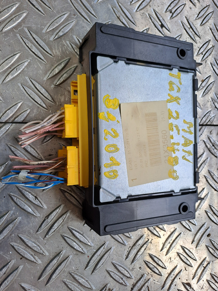 Gebrauchtes MAN TGX 26.480 Steuergerät ECAS Luftfederung , Artikel - Nr. : 81.25811 - 7020 - Bloc de gestion pour Camion: photos 3 Gebrauchtes MAN TGX 26.480 Steuergerät ECAS Luftfederung , Artikel - Nr. : 81.25811 - 7020 - Bloc de gestion pour Camion: photos 3