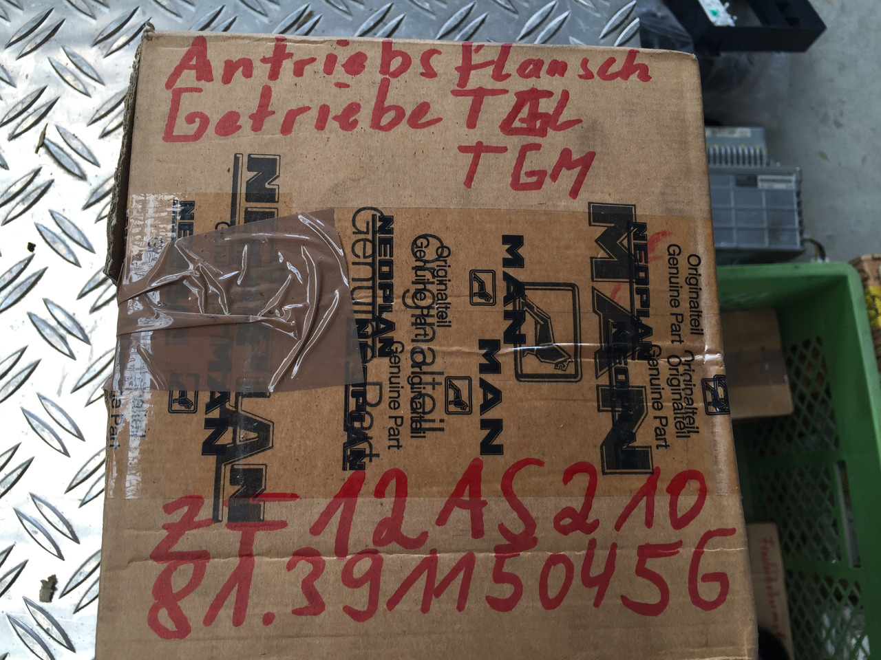 Boîte de vitesse et pièces pour Camion Neuwertige MAN TGL, TGM Antriebsflansch Getriebe, Artikel - Nr. : 81.39115 - 0456: photos 7