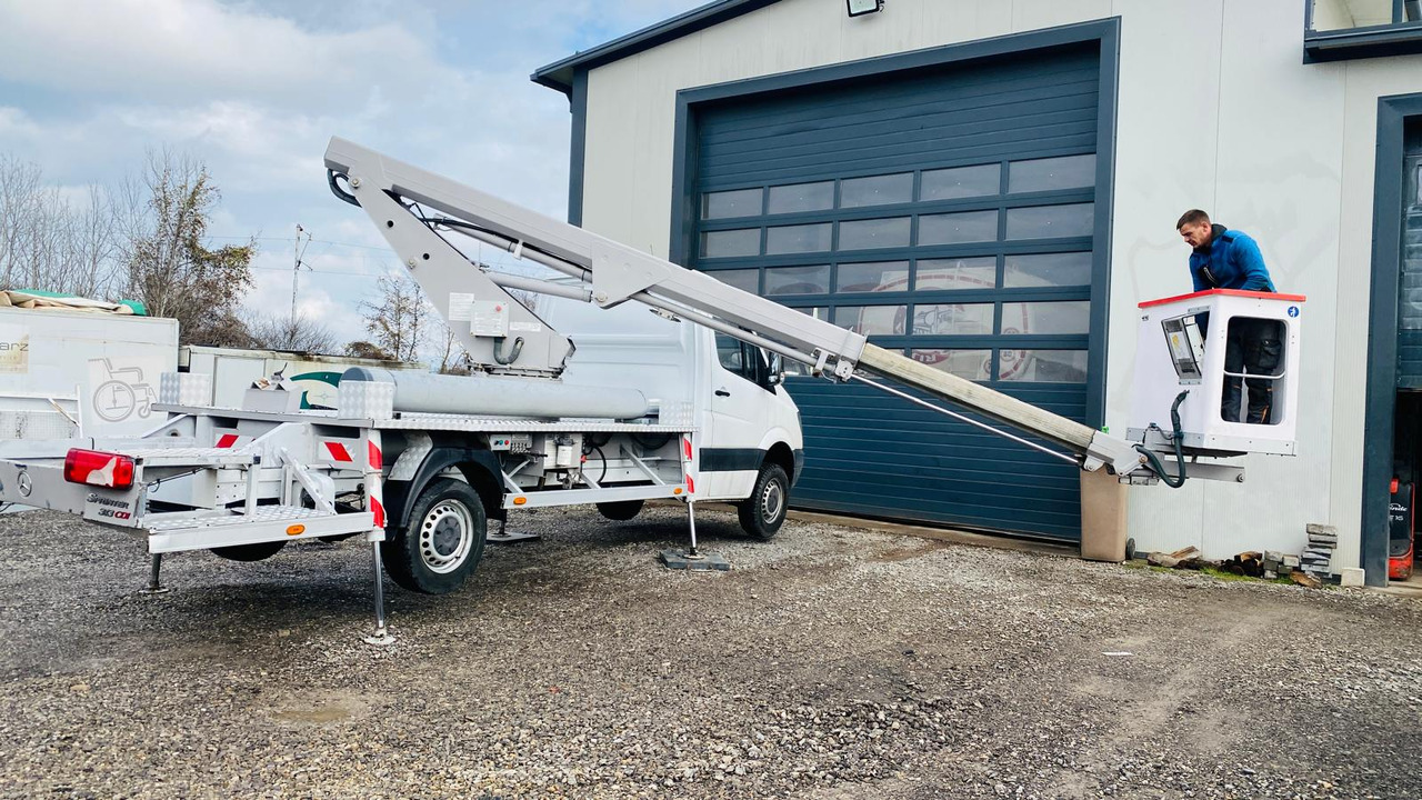 MERCEDES SPRINTER - Camion avec nacelle: photos 2 MERCEDES SPRINTER - Camion avec nacelle: photos 2