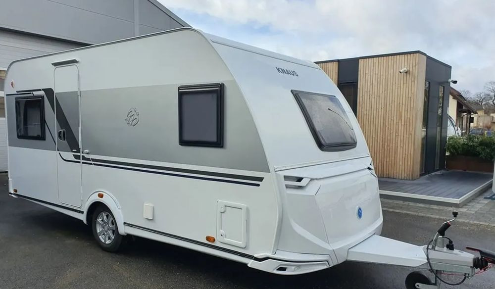 KNAUS SPORT 450 FU - Caravane: photos 1 KNAUS SPORT 450 FU - Caravane: photos 1