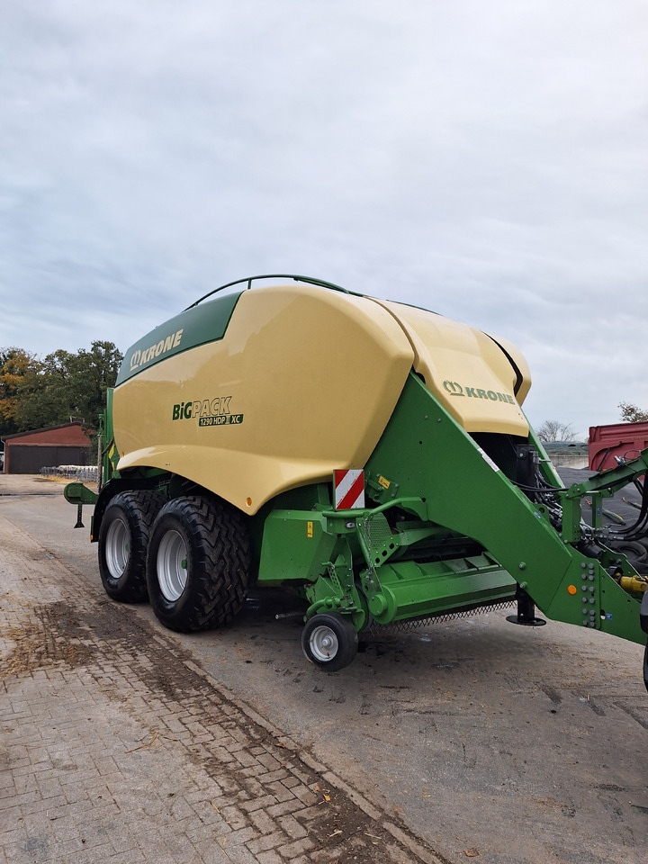 Krone Big Pack 1290 XC HDP II - Presse à balles cubiques: photos 1 Krone Big Pack 1290 XC HDP II - Presse à balles cubiques: photos 1