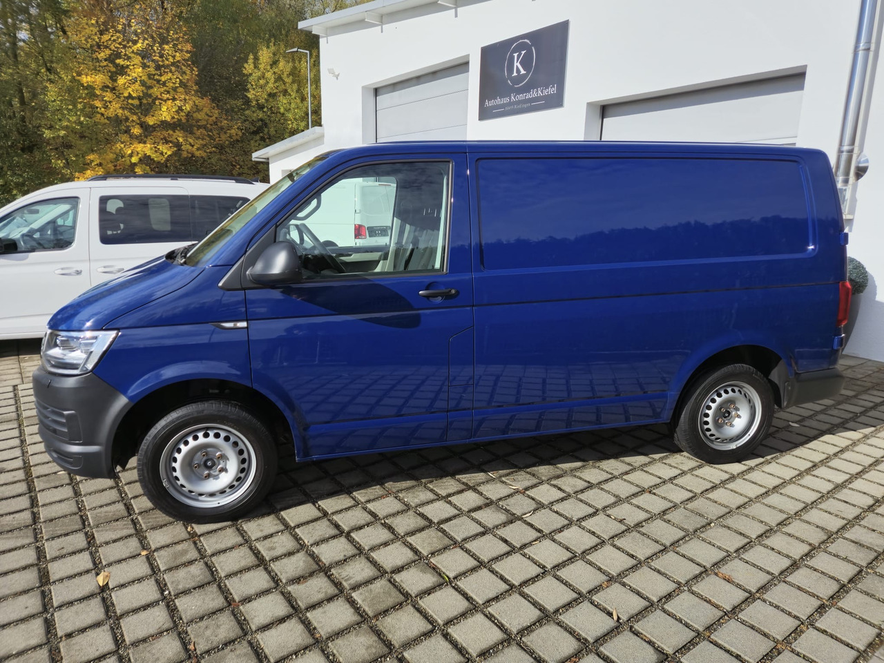 VOLKSWAGEN T6 Transporter Kasten-Kombi 4Motion/Navi/LED - Fourgon utilitaire: photos 3 VOLKSWAGEN T6 Transporter Kasten-Kombi 4Motion/Navi/LED - Fourgon utilitaire: photos 3