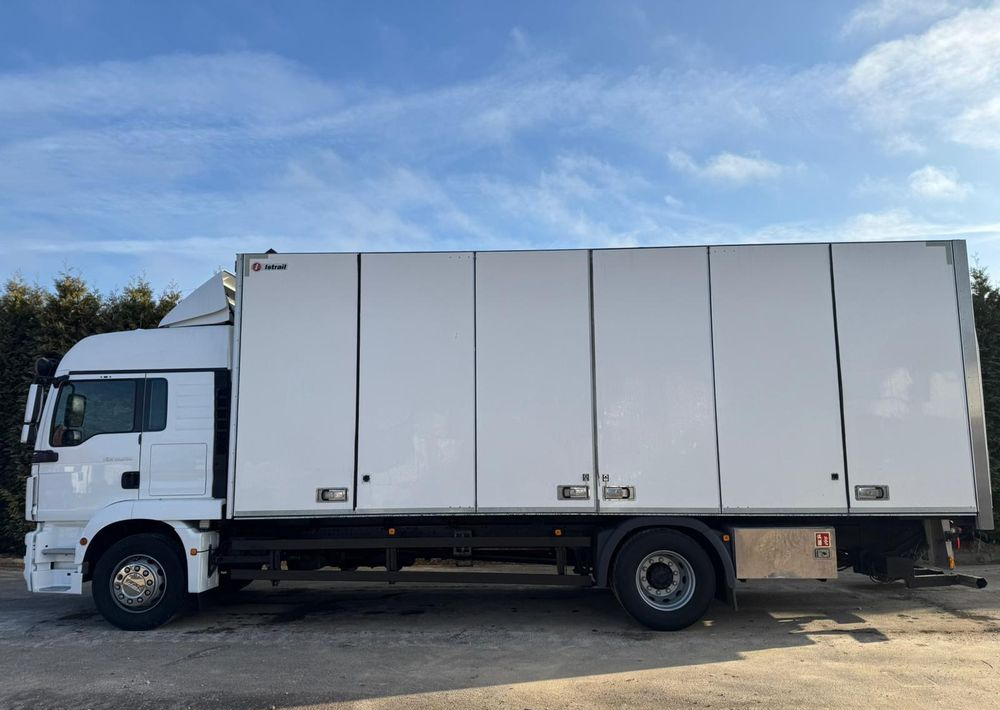 MAN MAN TGM 18.290/ IZOTERMA / OTWIERANY BOK/ /WINDA / 19 EUROPALET/ NISKI PRZEBIEG /SYPIALKA /ACC/EURO6 - Camion frigorifique: photos 4 MAN MAN TGM 18.290/ IZOTERMA / OTWIERANY BOK/ /WINDA / 19 EUROPALET/ NISKI PRZEBIEG /SYPIALKA /ACC/EURO6 - Camion frigorifique: photos 4