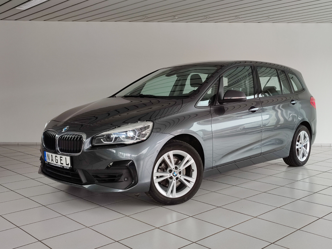 BMW 216 i Gran Tourer Advantage RTTI Navi Apple DAB PDC - Voiture break: photos 1 BMW 216 i Gran Tourer Advantage RTTI Navi Apple DAB PDC - Voiture break: photos 1