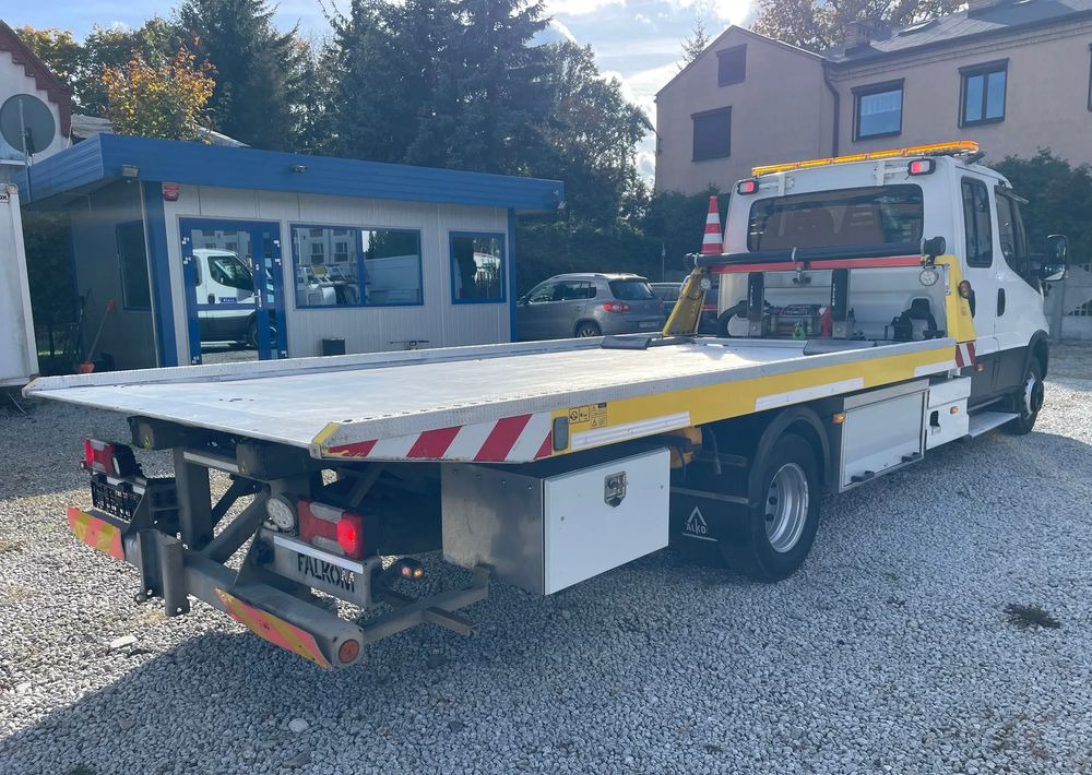 Iveco Daily 70C17 Pomoc drogowa Laweta 2016r - Remorqueuse: photos 5 Iveco Daily 70C17 Pomoc drogowa Laweta 2016r - Remorqueuse: photos 5