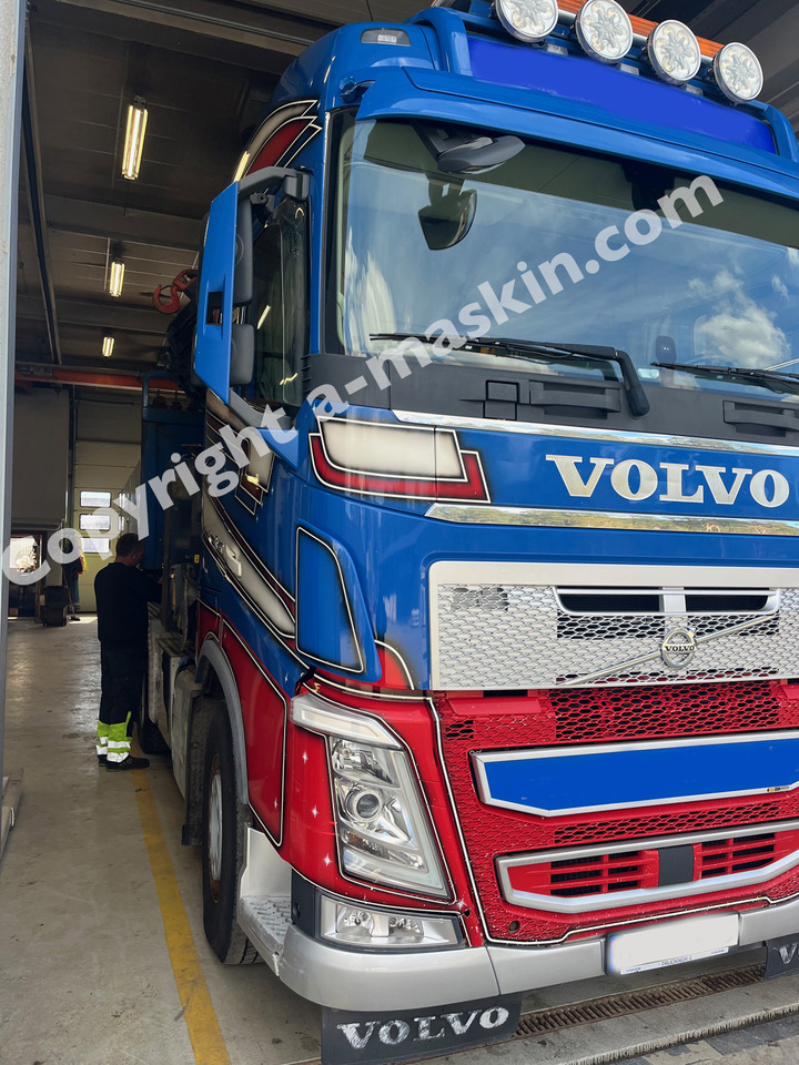 VOLVO FH 540 - Camion plateau, Camion grue: photos 1 VOLVO FH 540 - Camion plateau, Camion grue: photos 1
