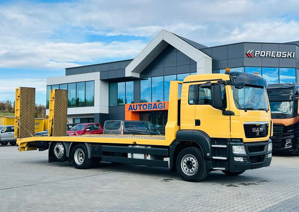 MAN TGS / 6x2/ LAWETA / PLATFORMA / NAJAZDY HYDRAULICZNE / WYCIĄGARKA / oś skrętna i podnoszona - Remorqueuse: photos 1 MAN TGS / 6x2/ LAWETA / PLATFORMA / NAJAZDY HYDRAULICZNE / WYCIĄGARKA / oś skrętna i podnoszona - Remorqueuse: photos 1