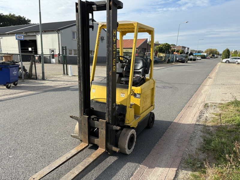 Hyster 1.50 xm - Chariot élévateur électrique: photos 5 Hyster 1.50 xm - Chariot élévateur électrique: photos 5