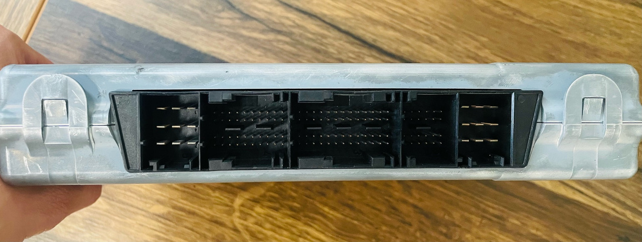 DAF Control Unit VIC3-DEP used - Bloc de gestion pour Camion: photos 3 DAF Control Unit VIC3-DEP used - Bloc de gestion pour Camion: photos 3