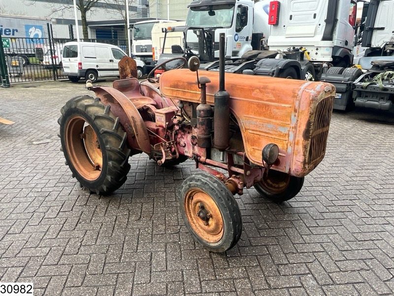 Energic - Tracteur agricole: photos 2 Energic - Tracteur agricole: photos 2