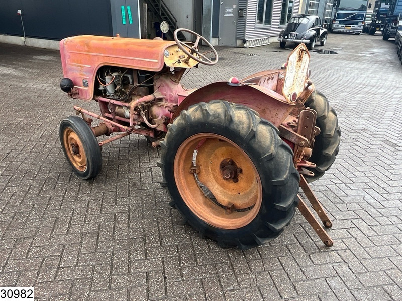 Energic - Tracteur agricole: photos 3 Energic - Tracteur agricole: photos 3