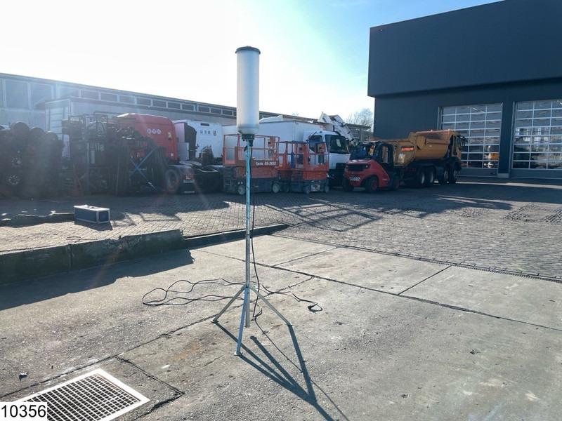 ELC Lumaphore LED, IP65, transport case - Engins de chantier: photos 3 ELC Lumaphore LED, IP65, transport case - Engins de chantier: photos 3