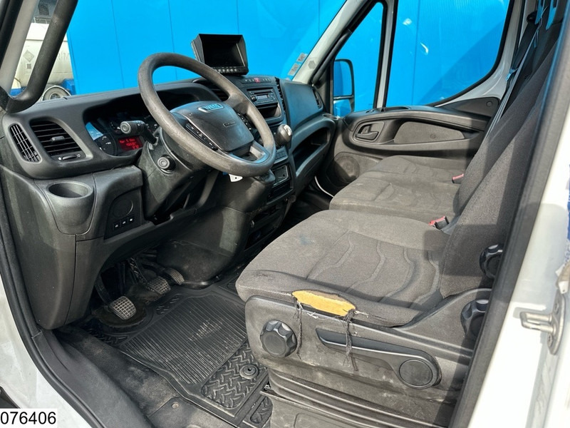Iveco Daily 70C14 CNG EURO 6, Dhollandia, CNG - Camion fourgon: photos 5 Iveco Daily 70C14 CNG EURO 6, Dhollandia, CNG - Camion fourgon: photos 5