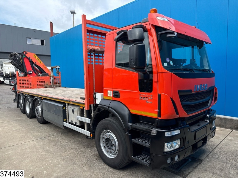 Iveco Stralis 330 CNG 8x2, CNG, Palfinger, Remote, 92.000KM - Camion plateau, Camion grue: photos 4 Iveco Stralis 330 CNG 8x2, CNG, Palfinger, Remote, 92.000KM - Camion plateau, Camion grue: photos 4