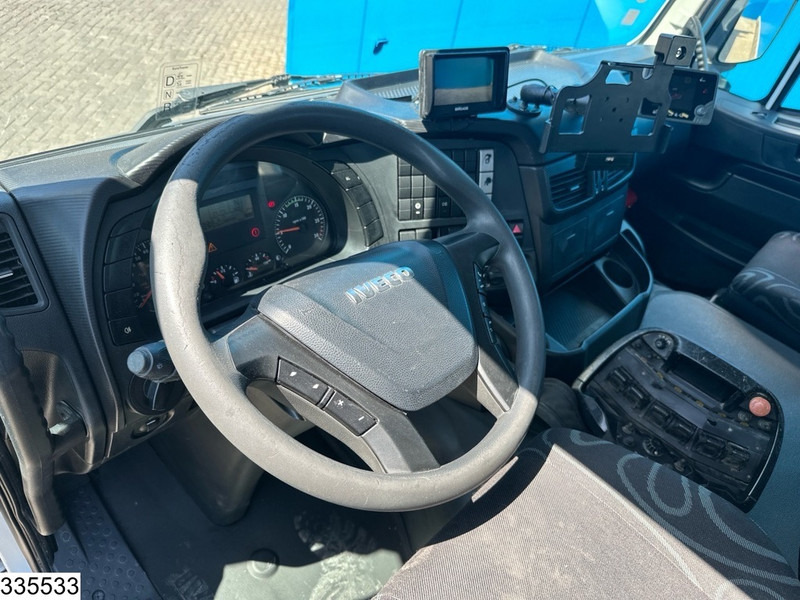 Iveco Trakker 360 6X4, EURO 6, Palfinger, Remote - Camion plateau, Camion grue: photos 5 Iveco Trakker 360 6X4, EURO 6, Palfinger, Remote - Camion plateau, Camion grue: photos 5