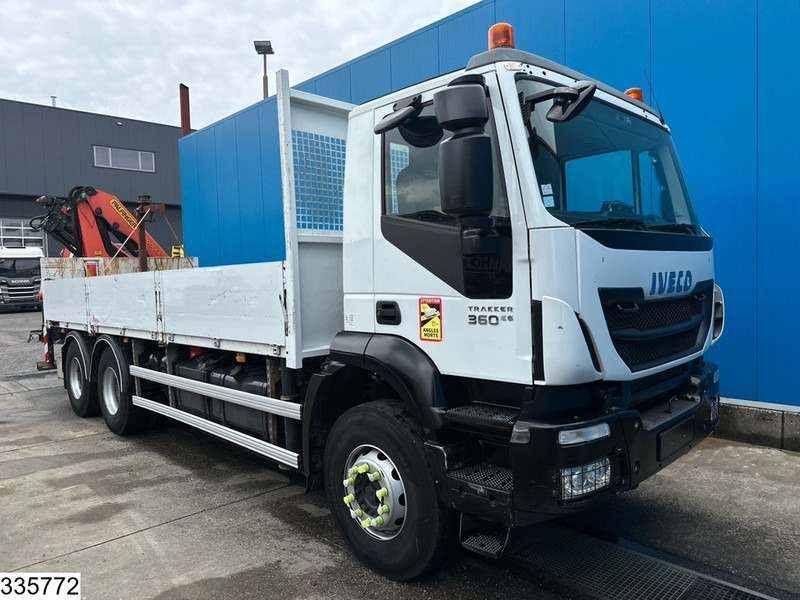 Iveco Trakker 360 6X4, EURO 6, Palfinger, Retarder, Steel suspension - Camion plateau, Camion grue: photos 3 Iveco Trakker 360 6X4, EURO 6, Palfinger, Retarder, Steel suspension - Camion plateau, Camion grue: photos 3