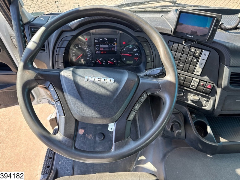 Camion plateau, Camion grue Iveco Trakker 360 6X4, EURO 6, Steel suspension, Palfinger: photos 11