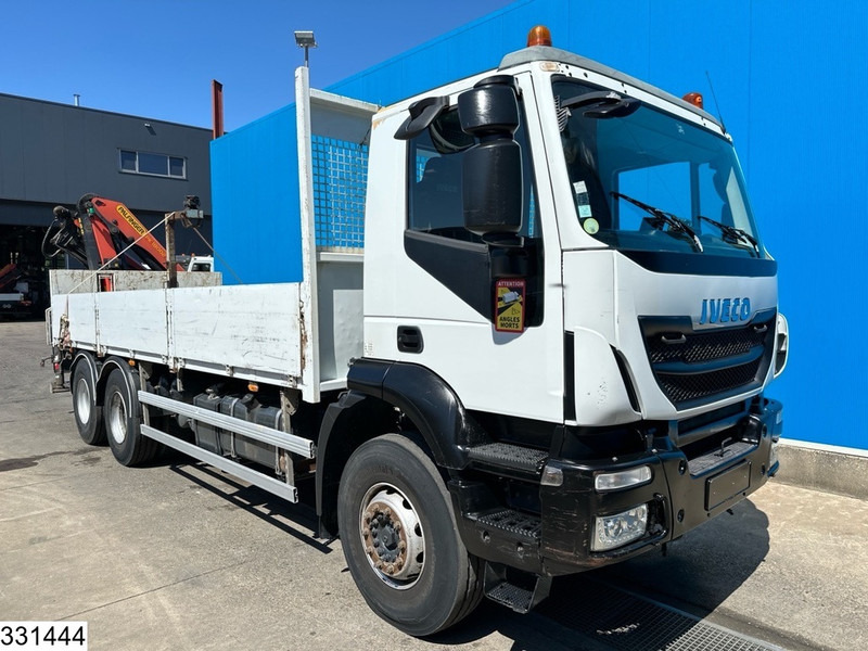 Iveco Trakker 360 6X4, EURO 6, Steel suspension, Palfinger - Camion plateau, Camion grue: photos 3 Iveco Trakker 360 6X4, EURO 6, Steel suspension, Palfinger - Camion plateau, Camion grue: photos 3