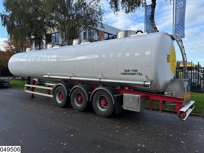 Magyar Food Magyar, 38980 Liter, 4 Compartimenten - Semi-remorque citerne: photos 3 Magyar Food Magyar, 38980 Liter, 4 Compartimenten - Semi-remorque citerne: photos 3