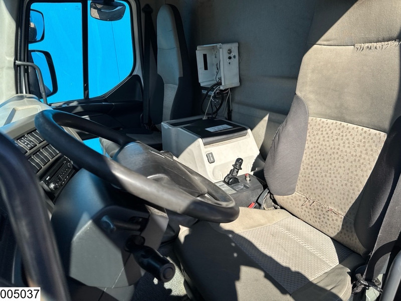 Renault Premium 320 Dxi EURO 5, Manual, FUEL, 13.390 Liter, 4 Comp. - crédit-bail Renault Premium 320 Dxi EURO 5, Manual, FUEL, 13.390 Liter, 4 Comp.: photos 9 Renault Premium 320 Dxi EURO 5, Manual, FUEL, 13.390 Liter, 4 Comp. - crédit-bail Renault Premium 320 Dxi EURO 5, Manual, FUEL, 13.390 Liter, 4 Comp.: photos 9