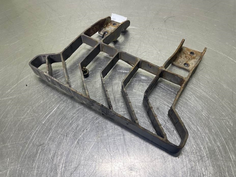 Ahlmann AS900-23120256-Stair panel/Trittstufen/Traptreden - Frame/ Châssis pour Engins de chantier: photos 1 Ahlmann AS900-23120256-Stair panel/Trittstufen/Traptreden - Frame/ Châssis pour Engins de chantier: photos 1