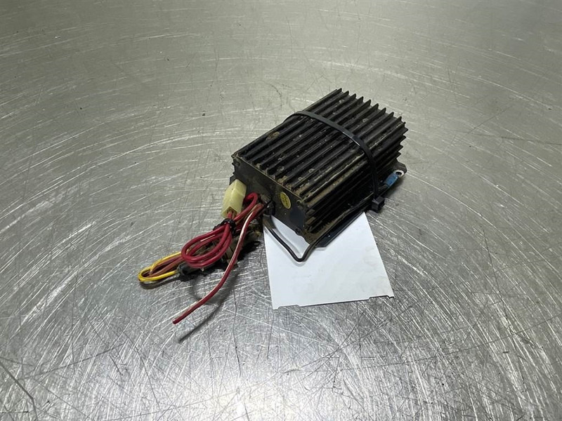 Ahlmann AZ14-4107105A-AC/DC Converter/Spannungswandler - Système électrique pour Engins de chantier: photos 1 Ahlmann AZ14-4107105A-AC/DC Converter/Spannungswandler - Système électrique pour Engins de chantier: photos 1