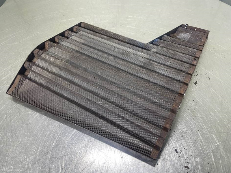 Ahlmann AZ150-4180101A-Hood/Haube/Seitengitter/Kap - Frame/ Châssis pour Engins de chantier: photos 4 Ahlmann AZ150-4180101A-Hood/Haube/Seitengitter/Kap - Frame/ Châssis pour Engins de chantier: photos 4