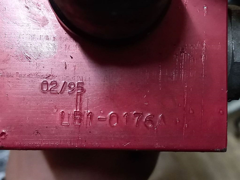 Ahlmann AZ6-4195590A-Control valve/Wegeventil/Ventiel - Hydraulique pour Engins de chantier: photos 5 Ahlmann AZ6-4195590A-Control valve/Wegeventil/Ventiel - Hydraulique pour Engins de chantier: photos 5