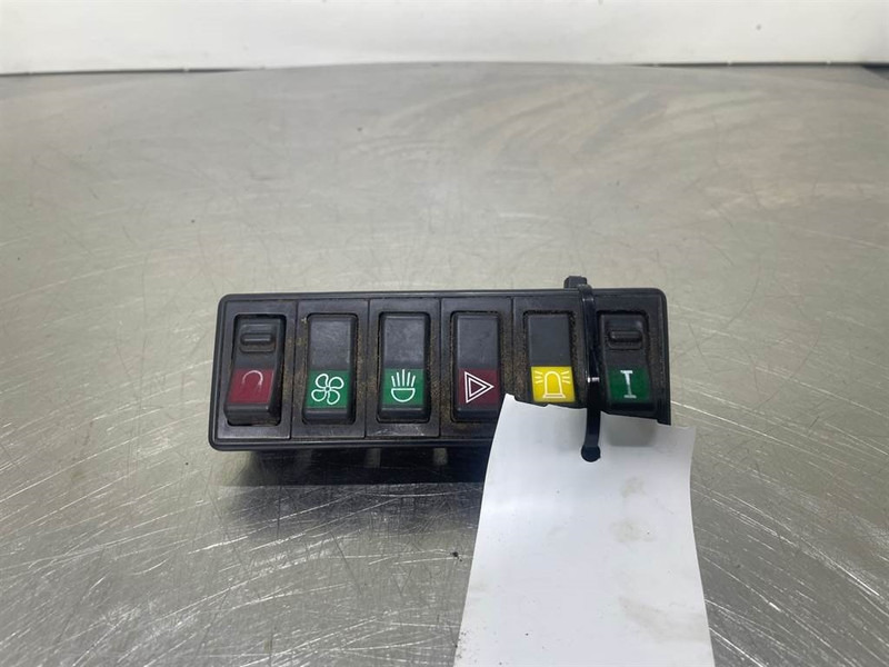Ahlmann AZ6 - Switch/Schalter/Schakelaars - Système électrique pour Engins de chantier: photos 1 Ahlmann AZ6 - Switch/Schalter/Schakelaars - Système électrique pour Engins de chantier: photos 1