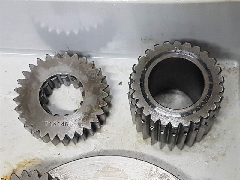 Hydraulique pour Engins de chantier Case -Komatsu 7511-046B-Swing motor/Schwenk-/Zwenkmotor: photos 9 Hydraulique pour Engins de chantier Case -Komatsu 7511-046B-Swing motor/Schwenk-/Zwenkmotor: photos 9