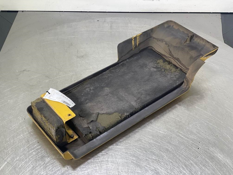 Cat 924G - Engine hood/Motorhaube/Motorkap - Frame/ Châssis pour Engins de chantier: photos 3 Cat 924G - Engine hood/Motorhaube/Motorkap - Frame/ Châssis pour Engins de chantier: photos 3