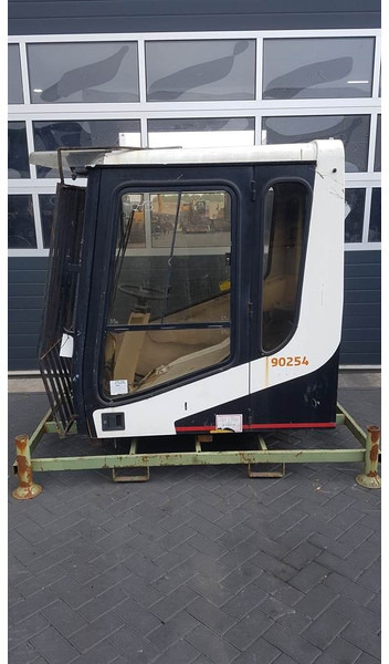 Cat M 318 - Cabin/Kabine/Cabine - Cabine et intérieur pour Engins de chantier: photos 3 Cat M 318 - Cabin/Kabine/Cabine - Cabine et intérieur pour Engins de chantier: photos 3